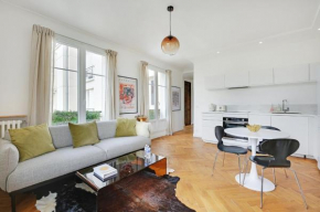 Luminous Apartment by Les Maisons de Charloc Homes